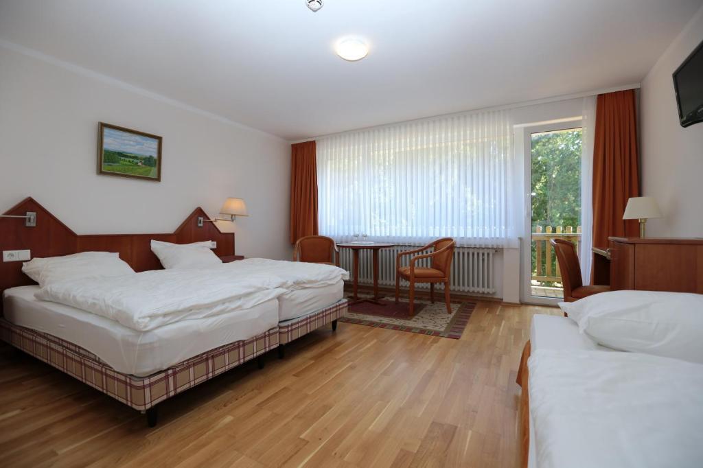Hotel Am Rossberg Altenahr Bagian luar foto